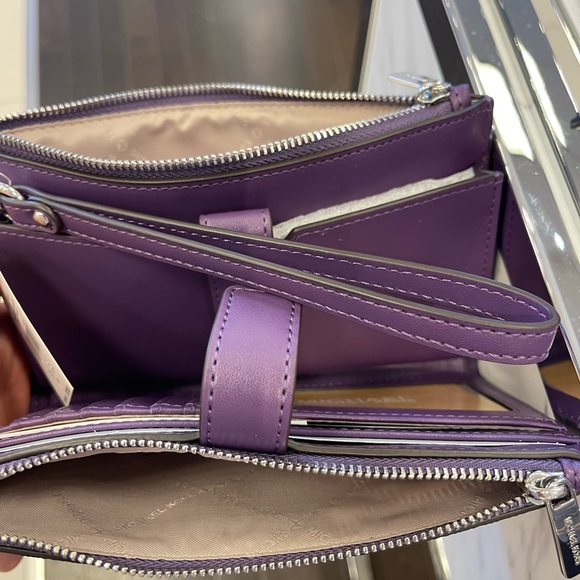 MICHAEL KORS JS Lg Ombré Signature Logo Double Zip Wristlet Wallet 
Dark Purple - Picture 9 of 16